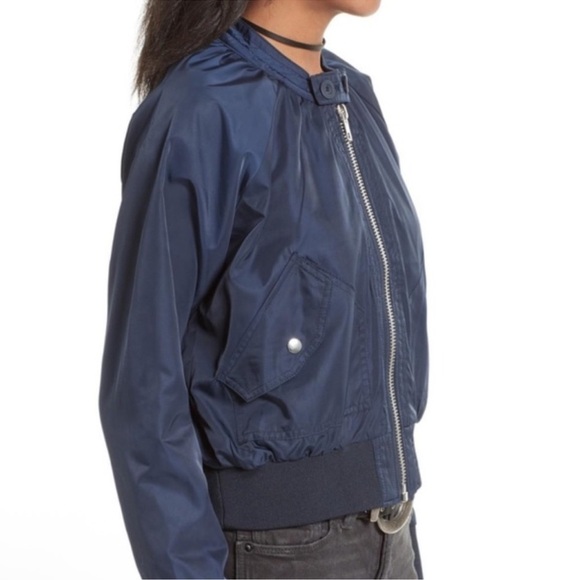 FREE PEOPLE MIDNIGHT BOMBER style jacket! Zip closure! Pockets! S - Picture 5 of 8